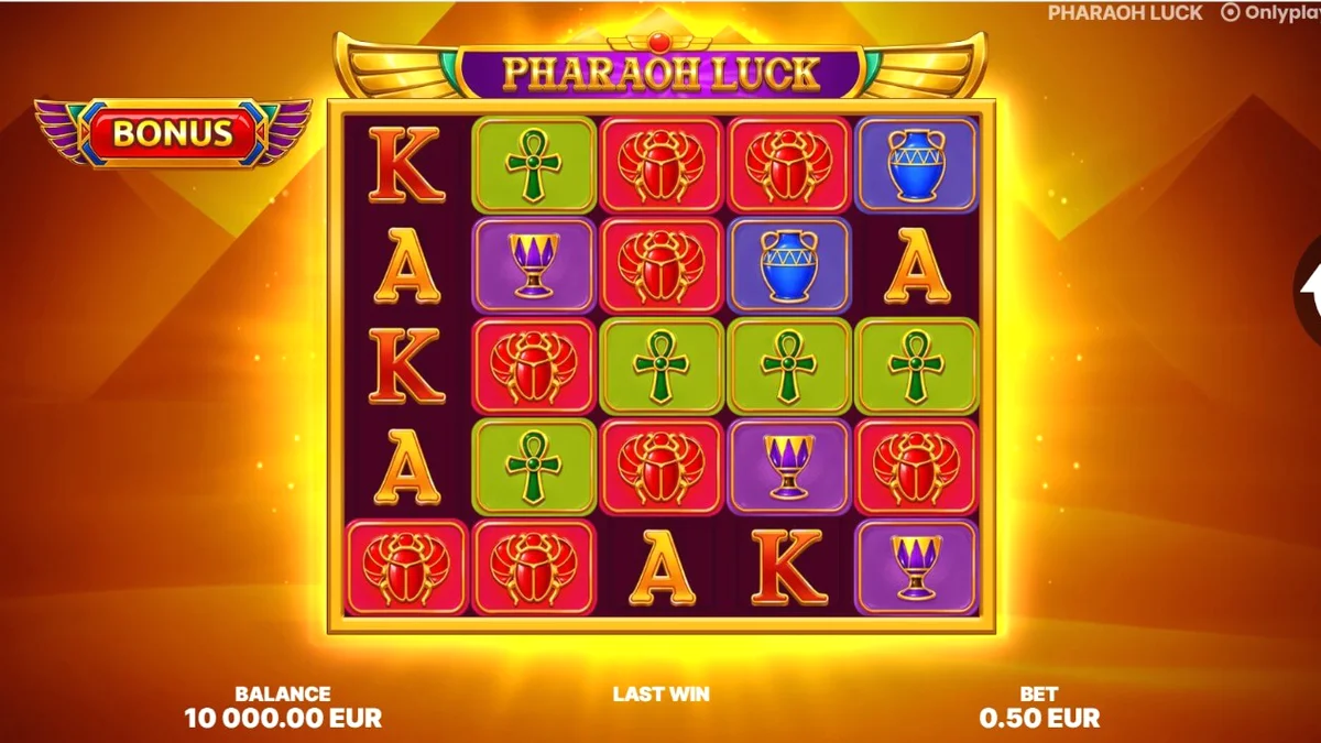 Interface do jogo de slot Pharaoh Luck com tema egípcio